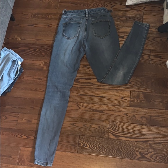 Blue Spruce Jeans - Picture 3 of 3